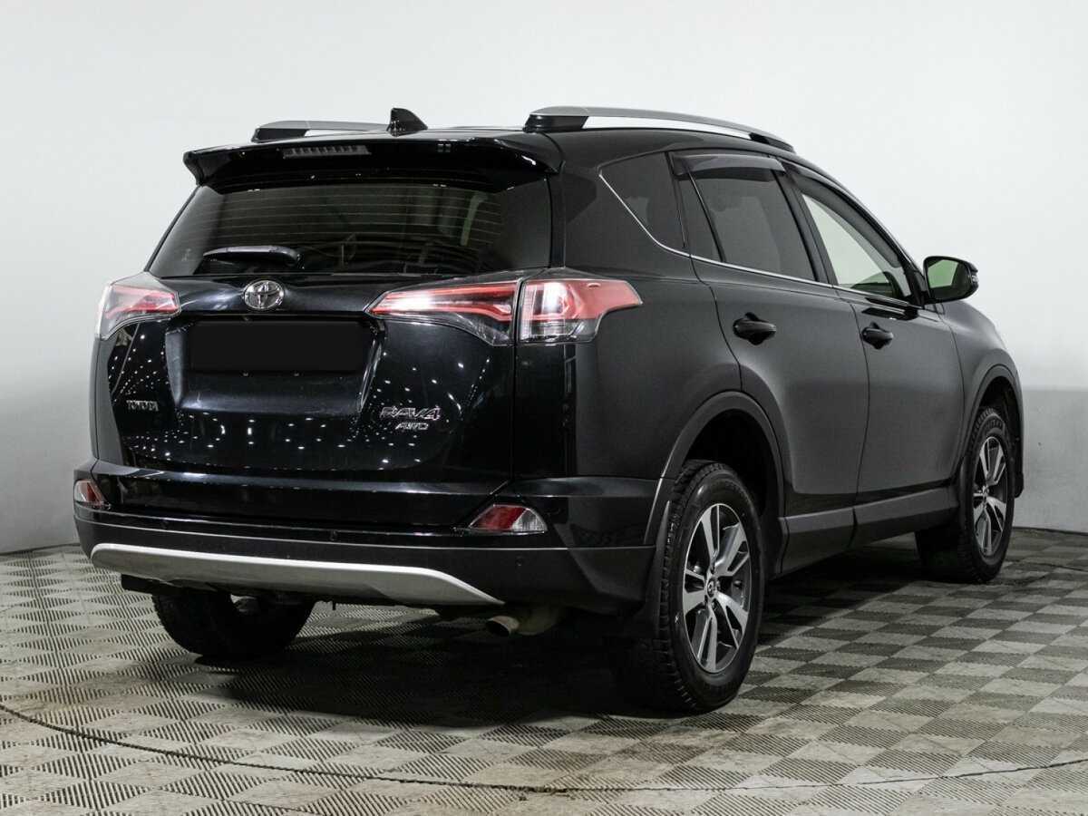 Toyota RAV4 с пробегом — 2015 год. Фото: #4
