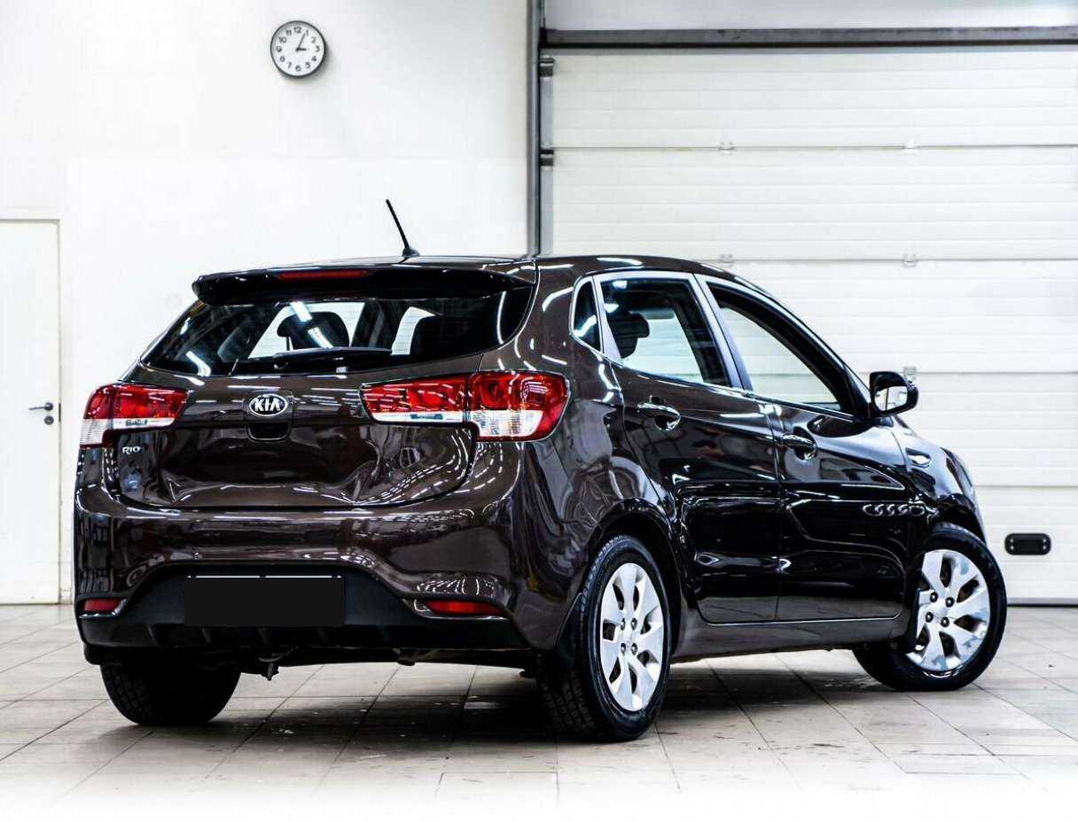 Kia Rio с пробегом — 2015 год. Фото: #2
