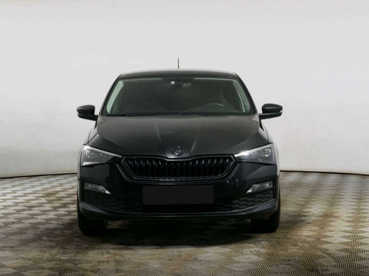 Skoda Rapid с пробегом — 2021 год. Фото: #1