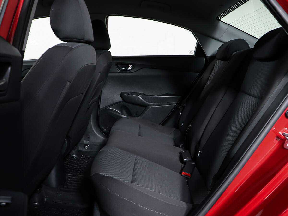 Hyundai Solaris с пробегом — 2020 год. Фото: #9