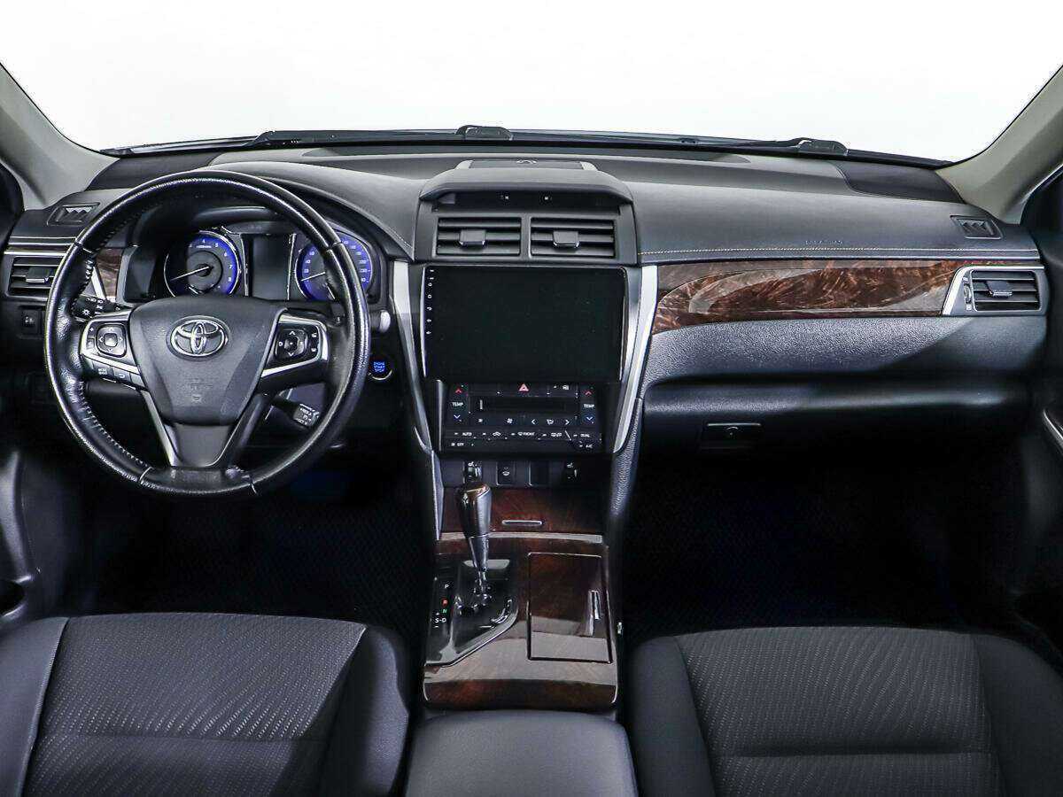 Toyota Camry с пробегом — 2014 год. Фото: #10