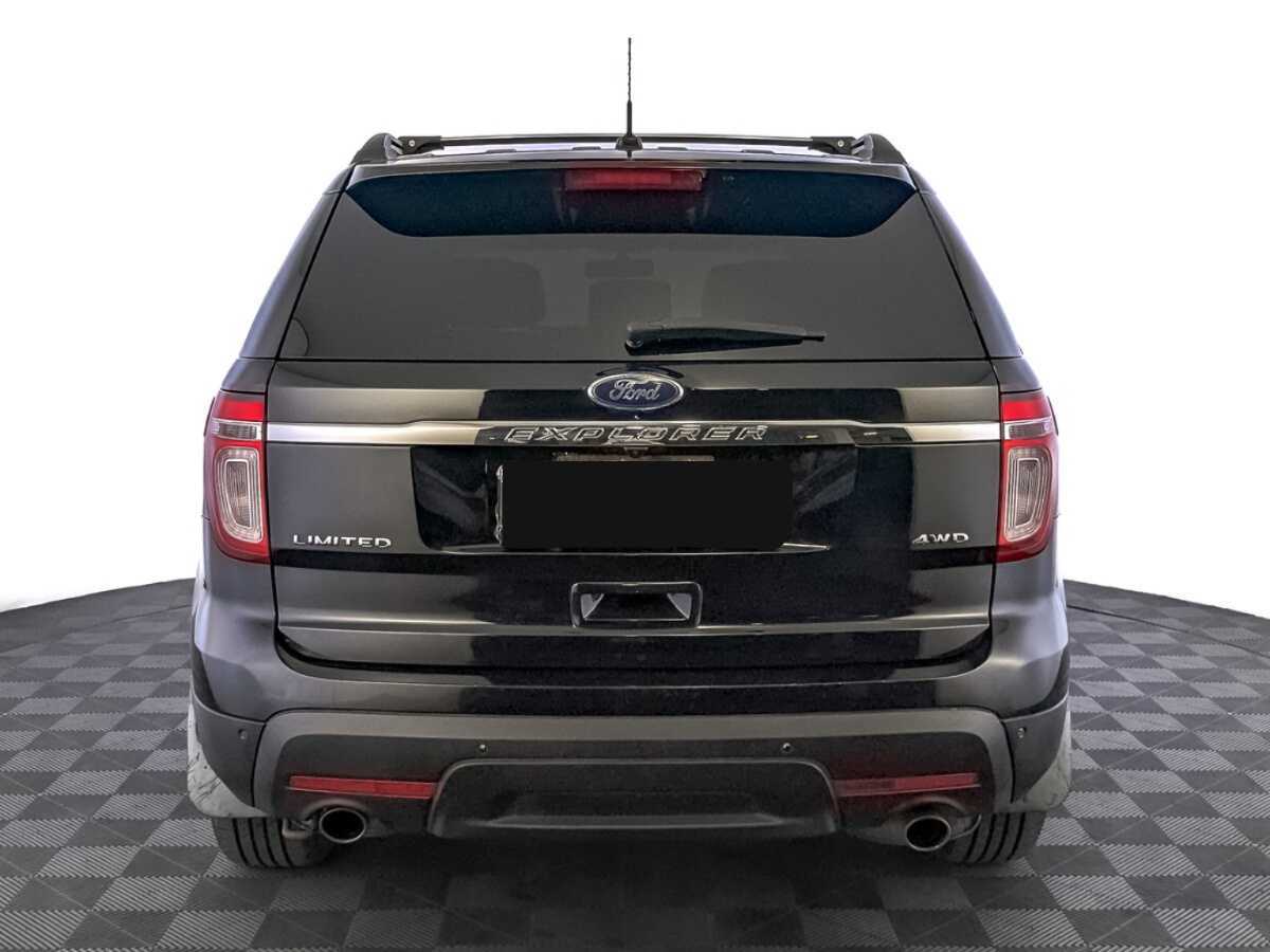 Ford Explorer с пробегом — 2015 год. Фото: #5