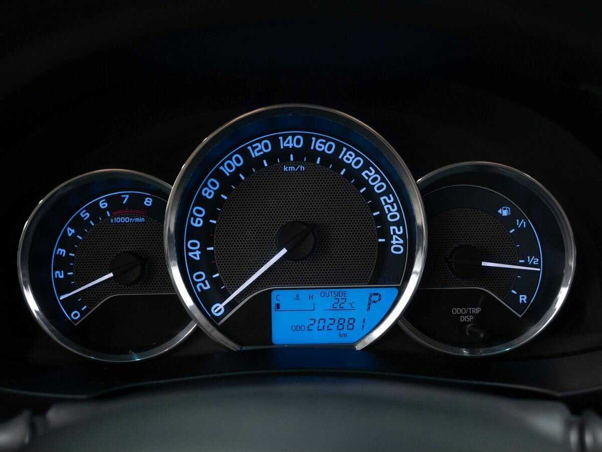 Toyota Corolla с пробегом — 2013 год. Фото: #18