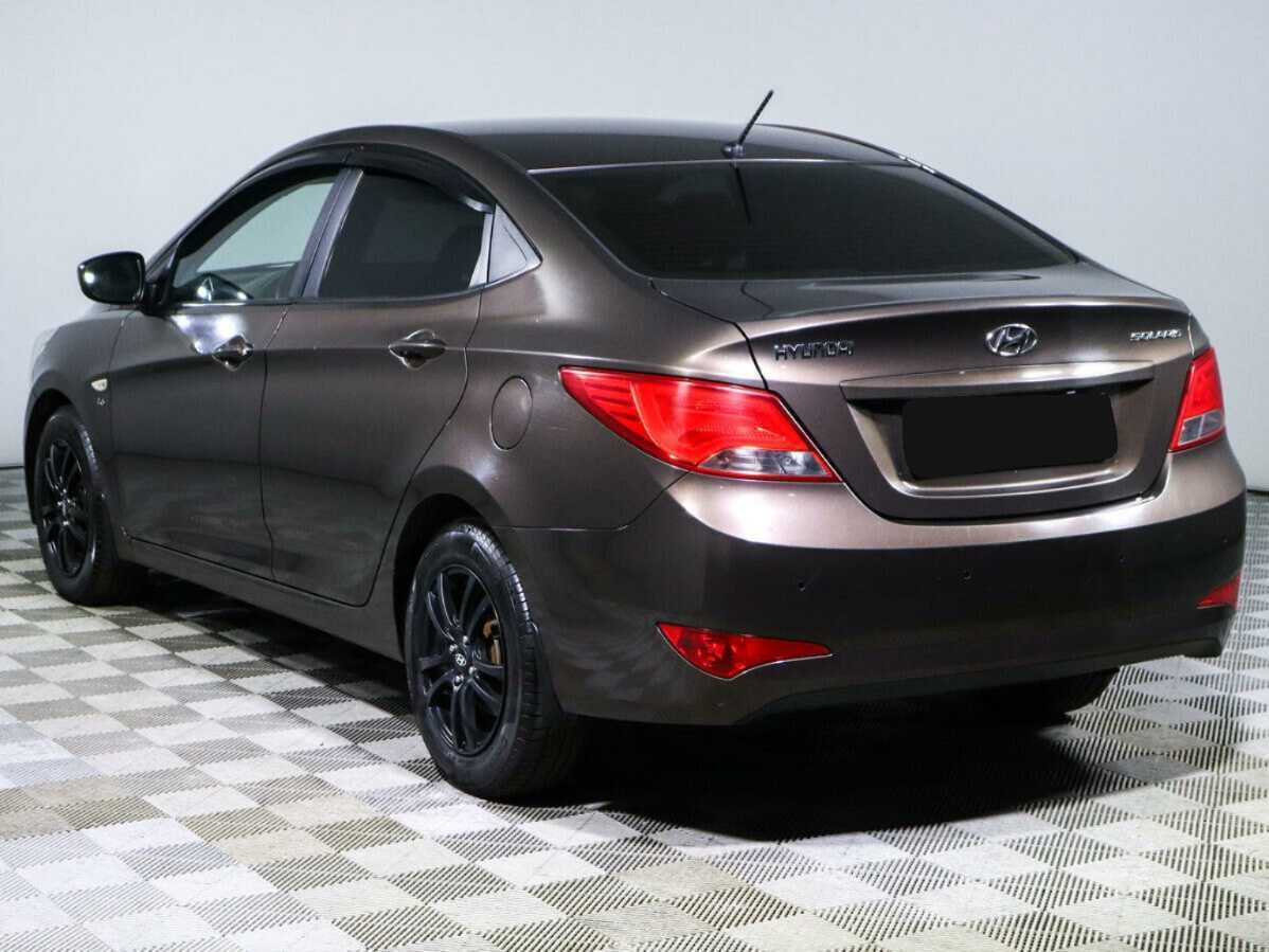 Hyundai Solaris с пробегом — 2014 год. Фото: #5