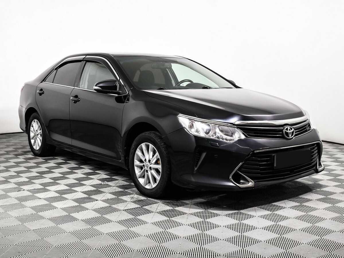 Toyota Camry с пробегом — 2016 год. Фото: #2