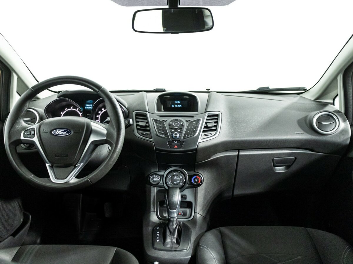 Ford Fiesta с пробегом — 2016 год. Фото: #12