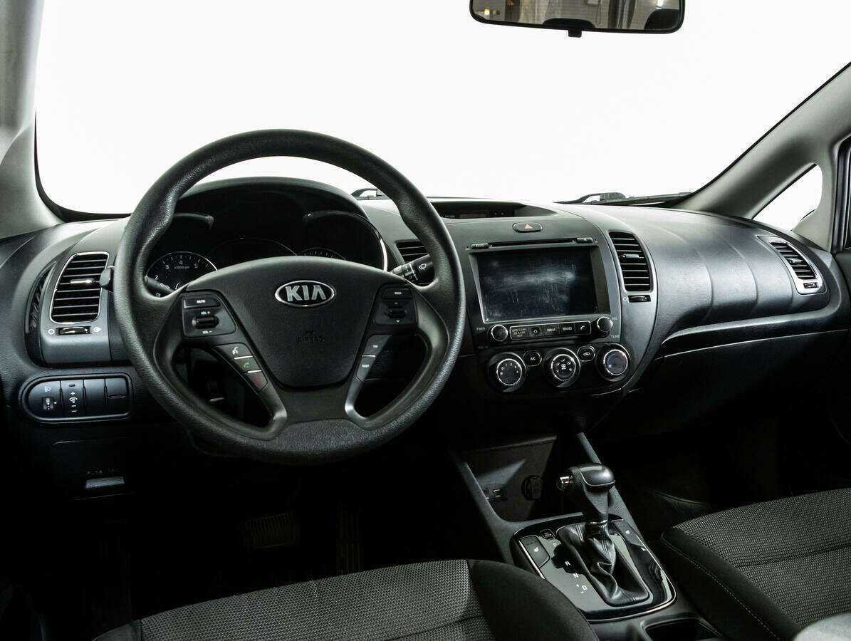 Kia Cerato с пробегом — 2018 год. Фото: #9
