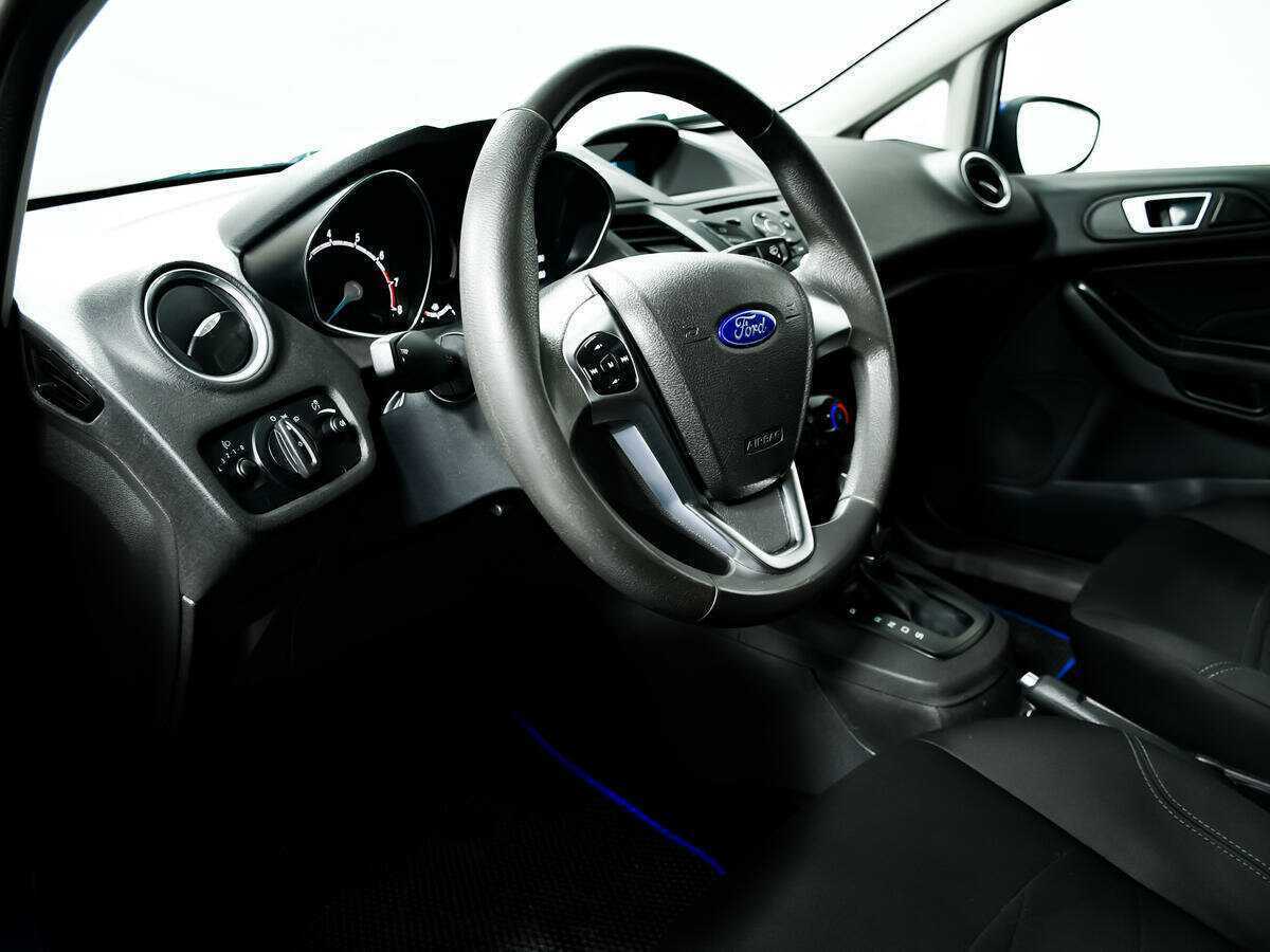 Ford Fiesta с пробегом — 2016 год. Фото: #12