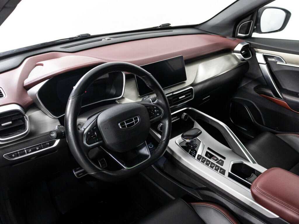 Geely Coolray с пробегом — 2022 год. Фото: #10