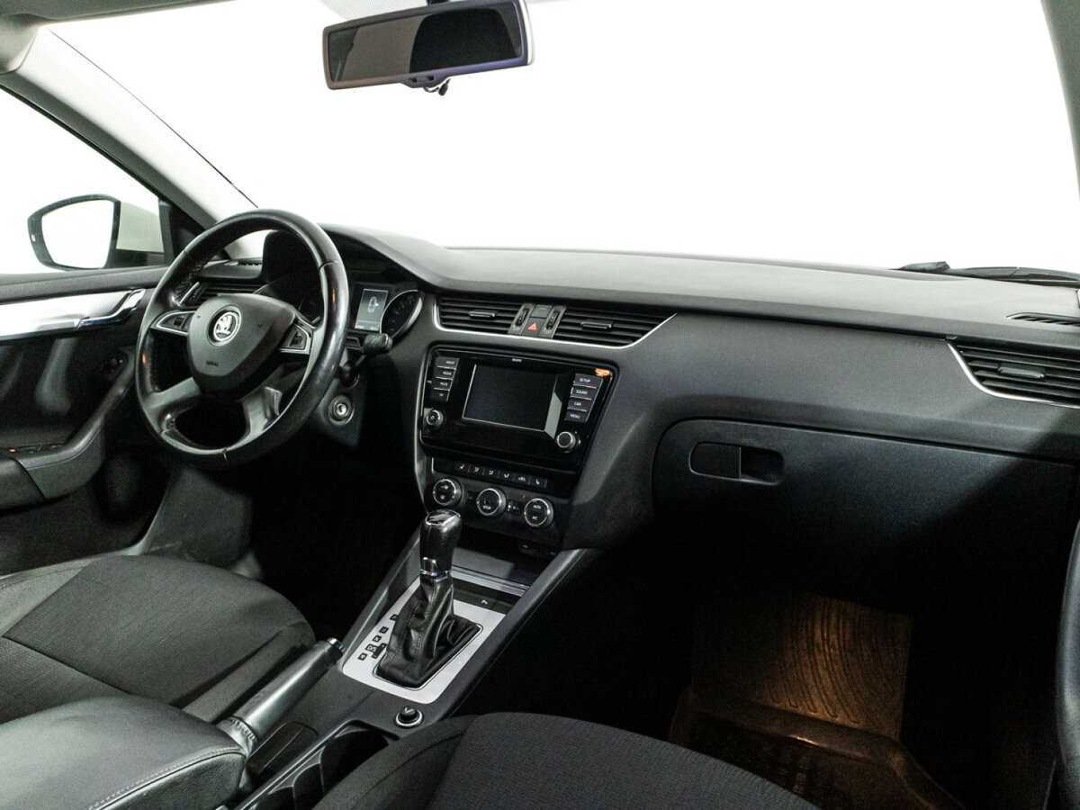 Skoda Octavia с пробегом — 2013 год. Фото: #6