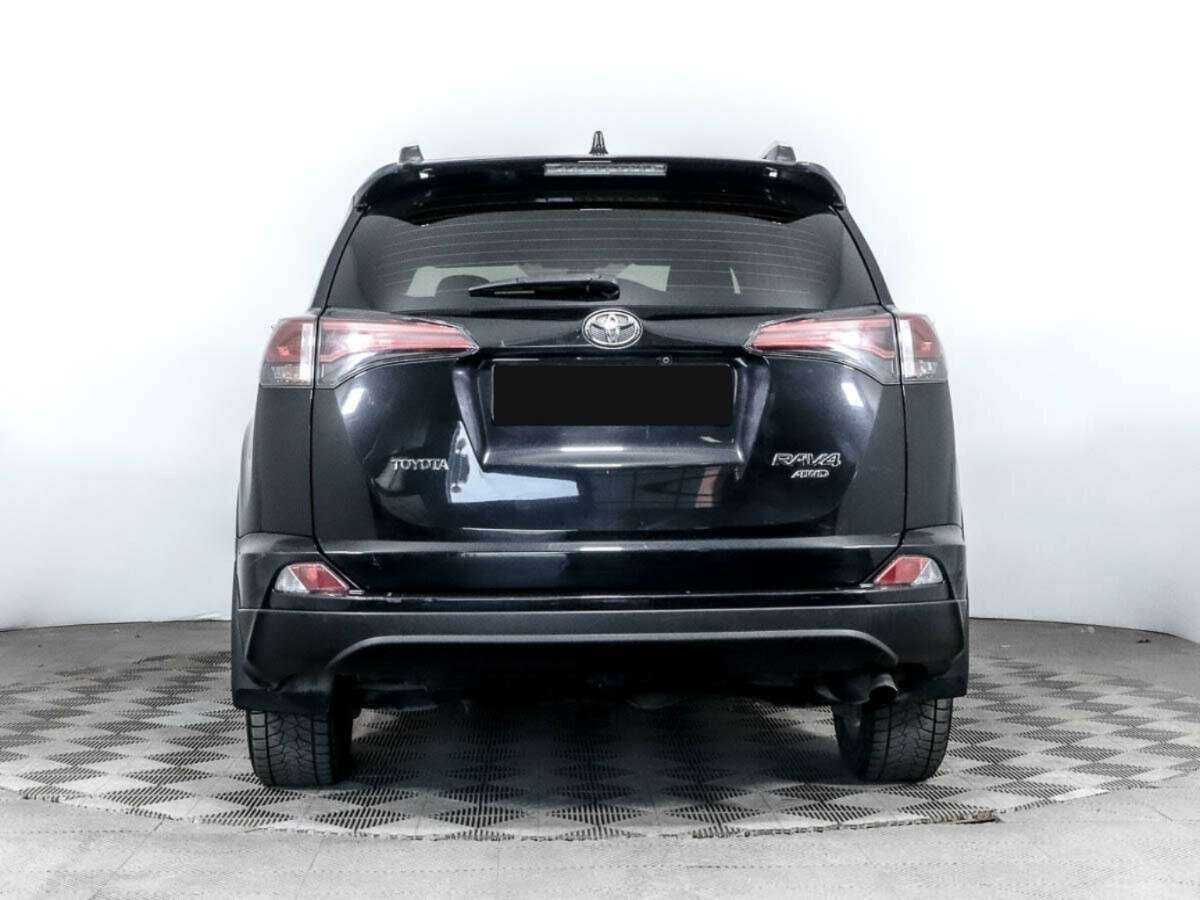 Toyota RAV4 с пробегом — 2016 год. Фото: #4