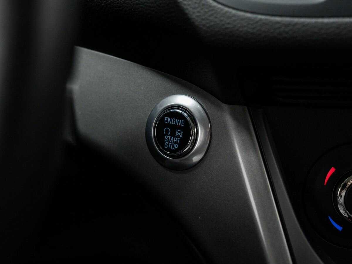 Ford Kuga с пробегом — 2015 год. Фото: #18