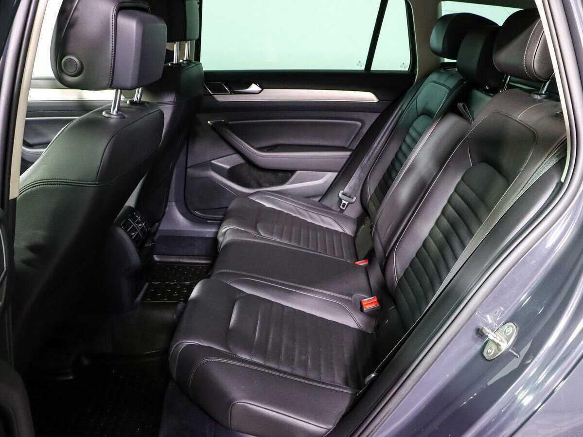 Volkswagen Passat с пробегом — 2017 год. Фото: #7