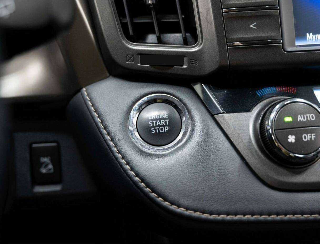 Toyota RAV4 с пробегом — 2014 год. Фото: #23