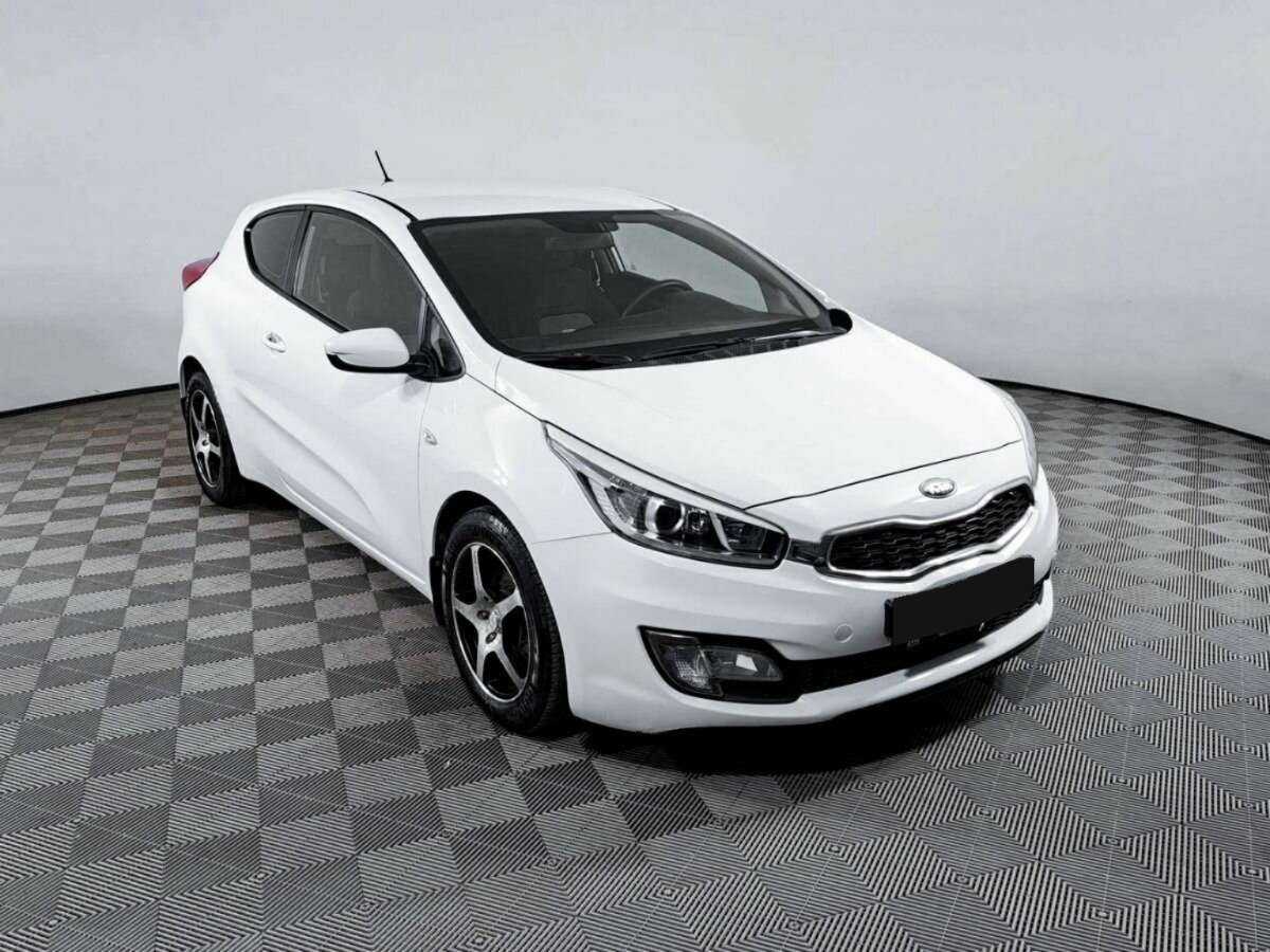 Kia Ceed с пробегом — 2013 год. Фото: #2