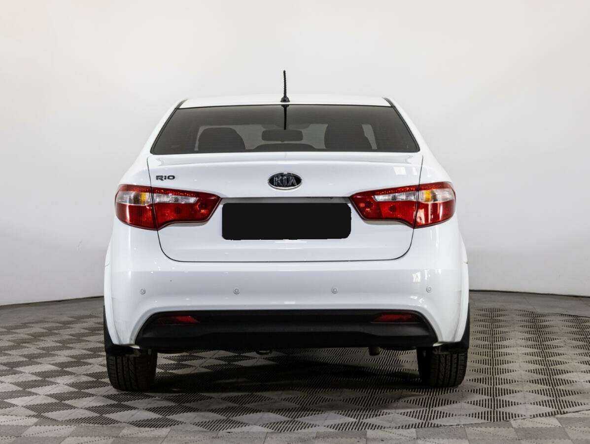 Kia Rio с пробегом — 2012 год. Фото: #5