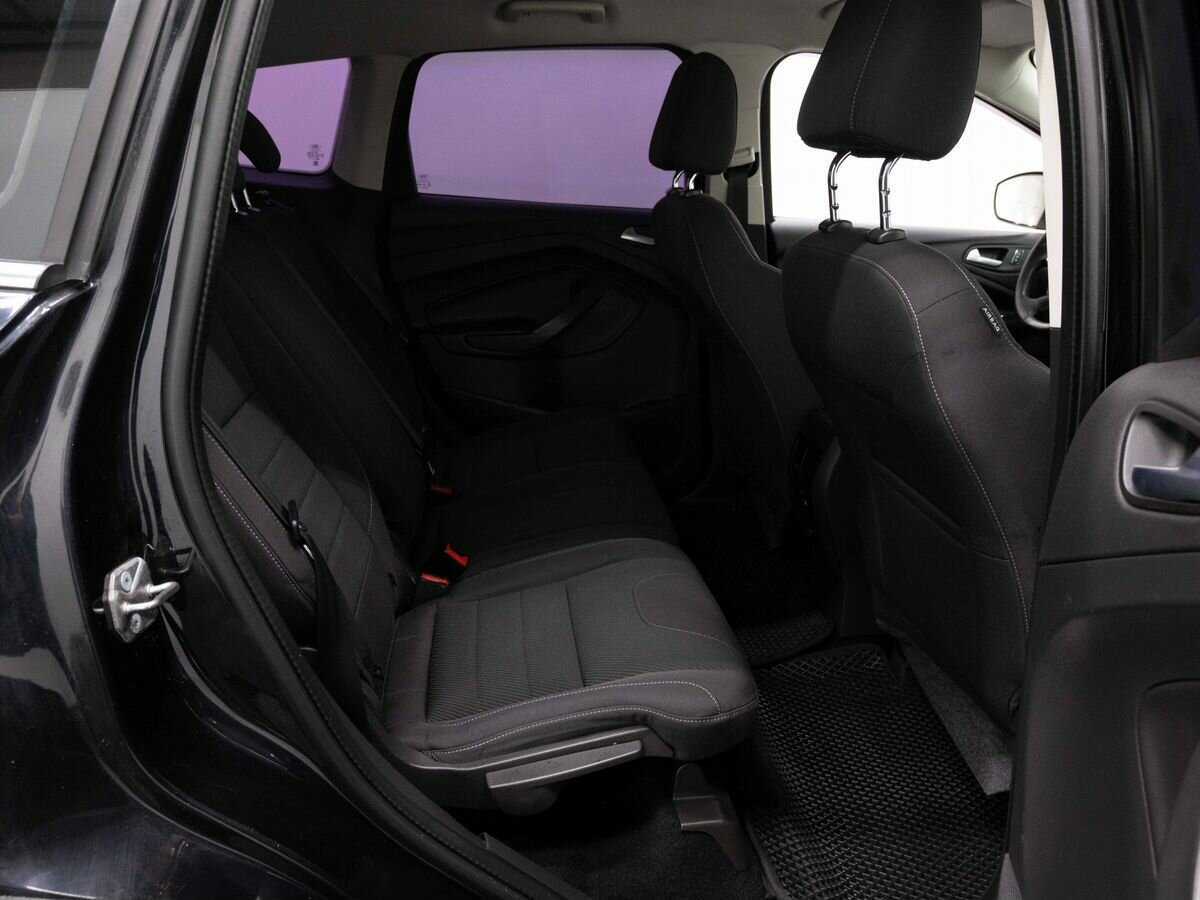 Ford Kuga с пробегом — 2014 год. Фото: #10