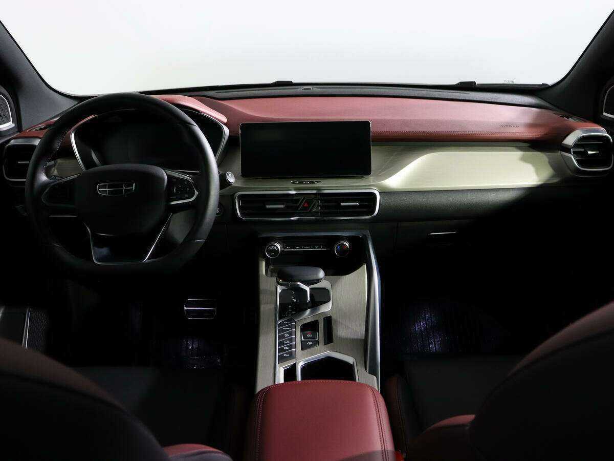 Geely Coolray с пробегом — 2023 год. Фото: #11