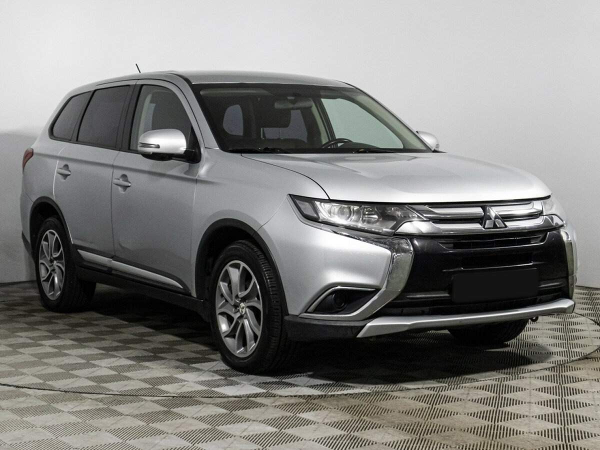 Mitsubishi Outlander с пробегом — 2016 год. Фото: #2