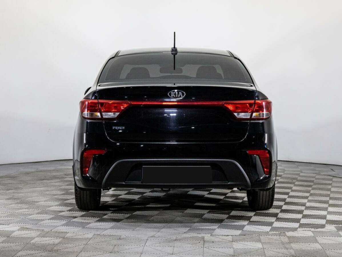 Kia Rio с пробегом — 2017 год. Фото: #5