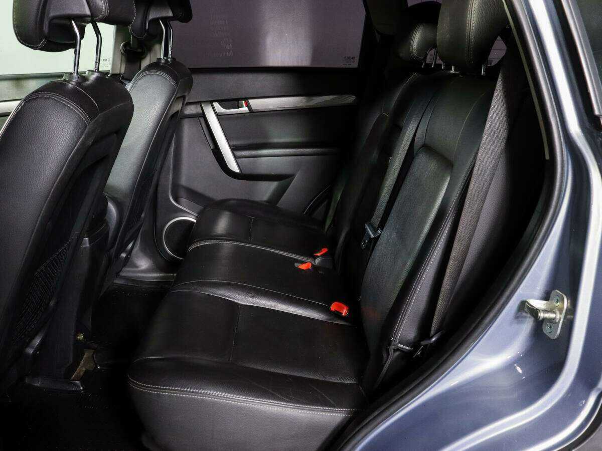 Chevrolet Captiva с пробегом — 2013 год. Фото: #7