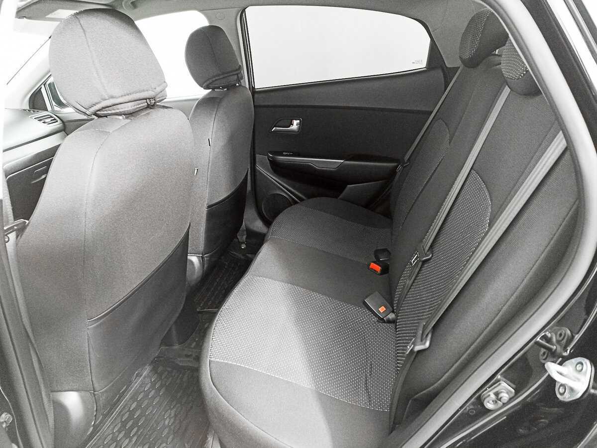 Kia Rio с пробегом — 2017 год. Фото: #11