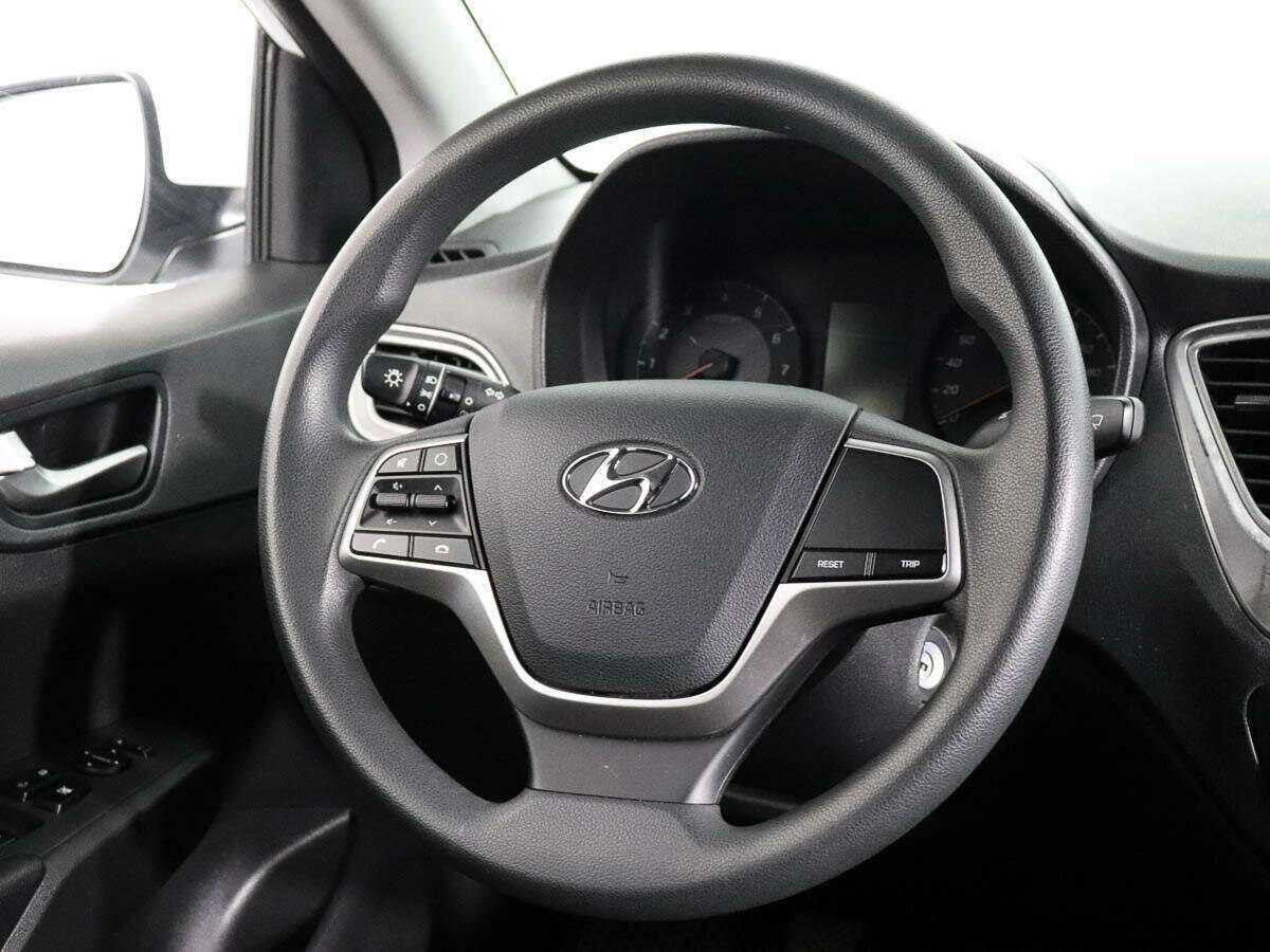 Hyundai Solaris с пробегом — 2020 год. Фото: #12