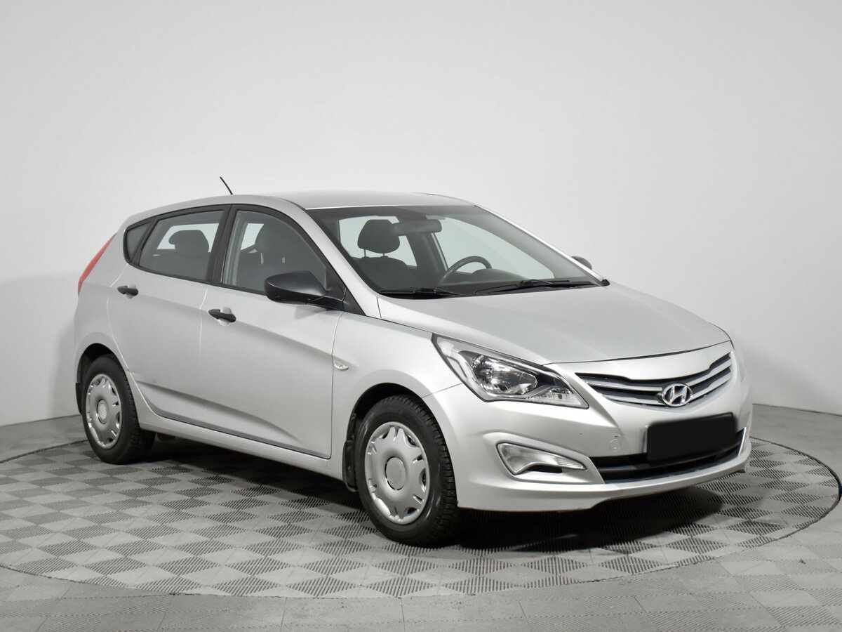 Hyundai Solaris с пробегом — 2015 год. Фото: #2