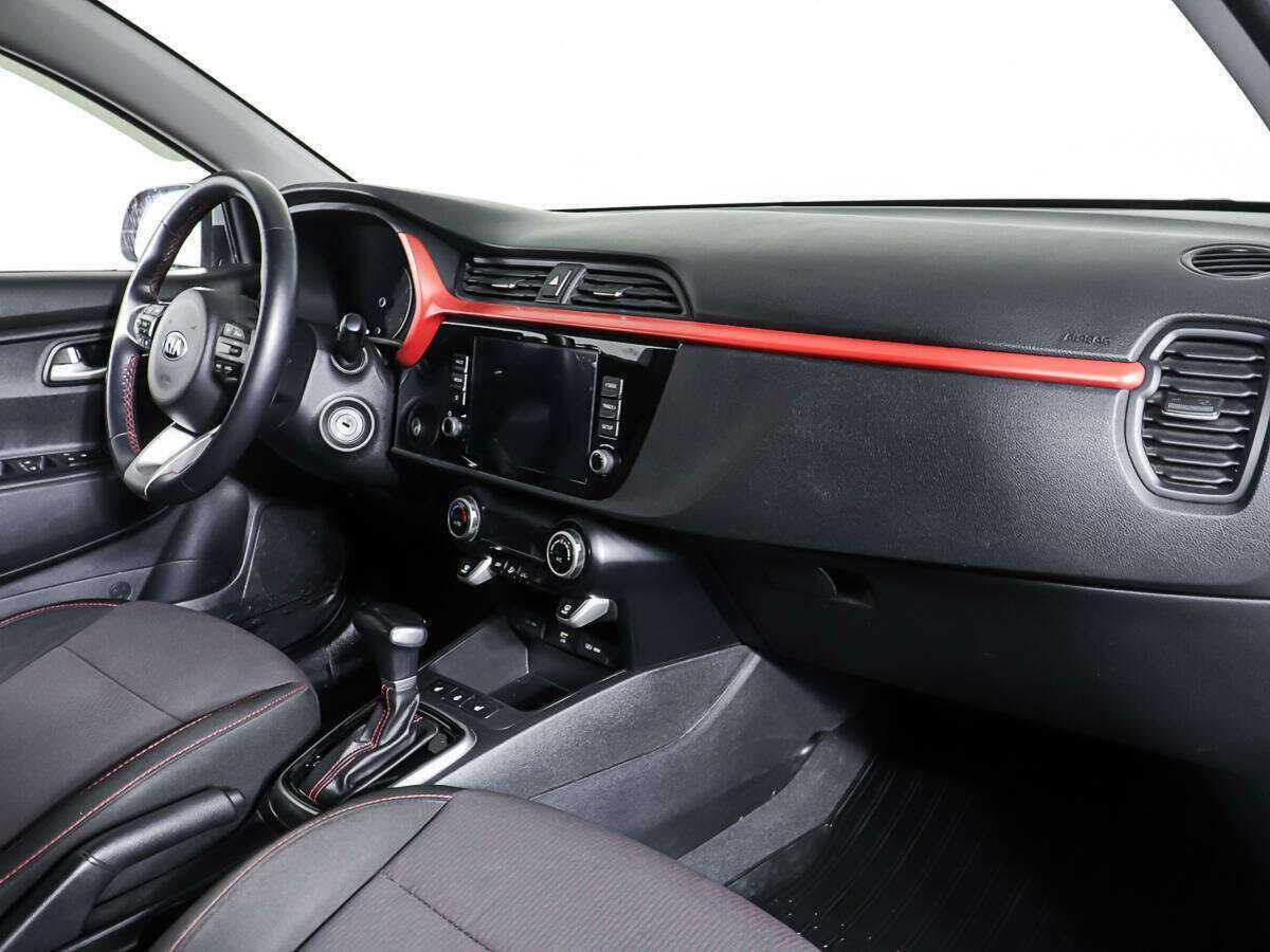 Kia Rio с пробегом — 2020 год. Фото: #8
