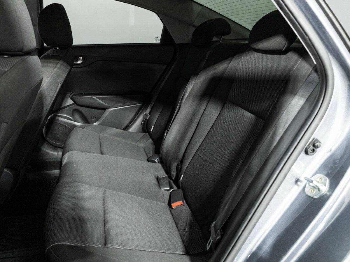 Hyundai Solaris с пробегом — 2020 год. Фото: #9