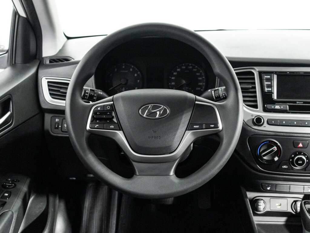 Hyundai Solaris с пробегом — 2022 год. Фото: #15