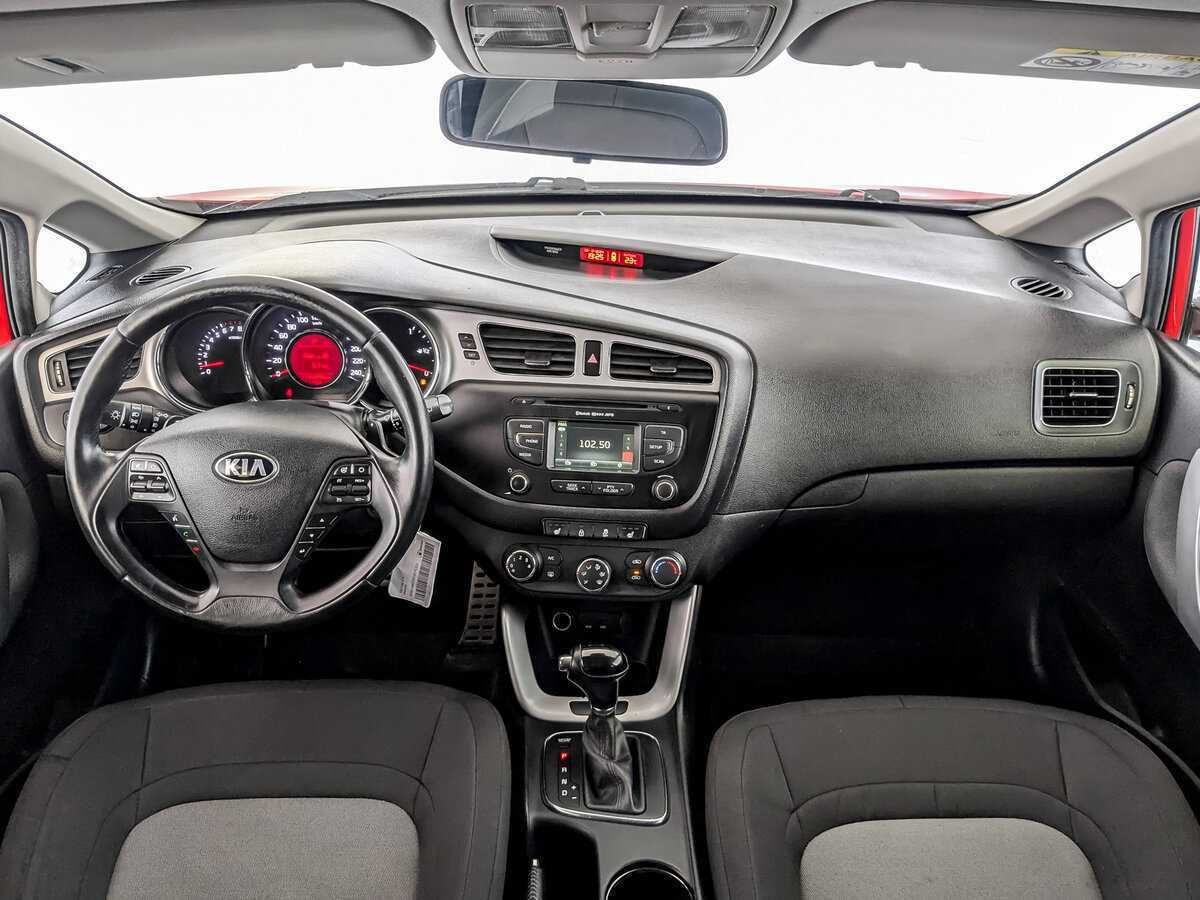 Kia Ceed с пробегом — 2014 год. Фото: #13