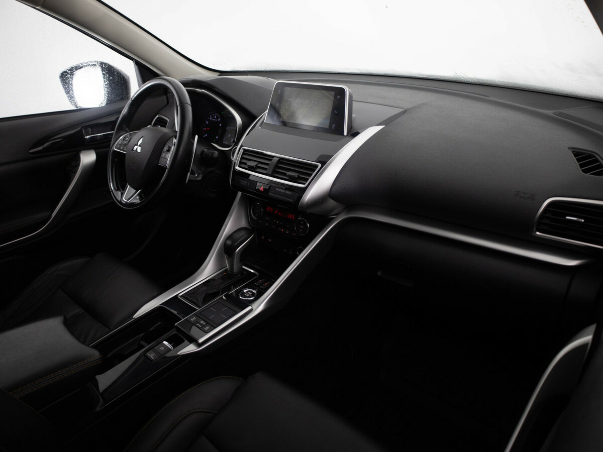 Mitsubishi Eclipse Cross с пробегом — 2019 год. Фото: #8