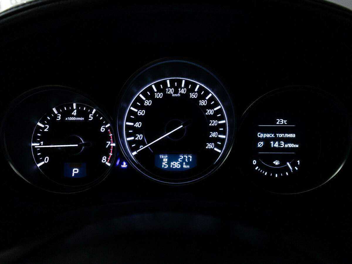 Mazda 6 с пробегом — 2015 год. Фото: #11