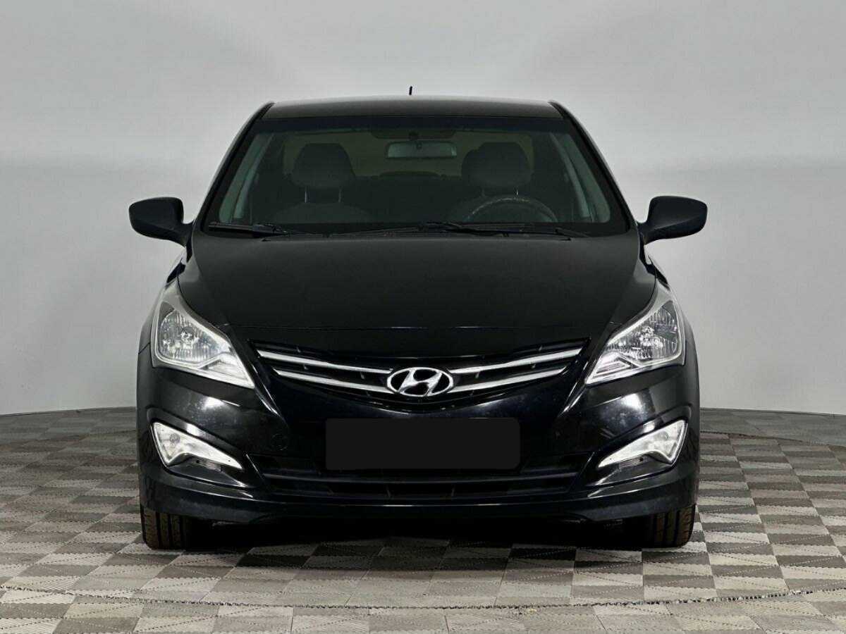 Hyundai Solaris с пробегом — 2015 год. Фото: #2