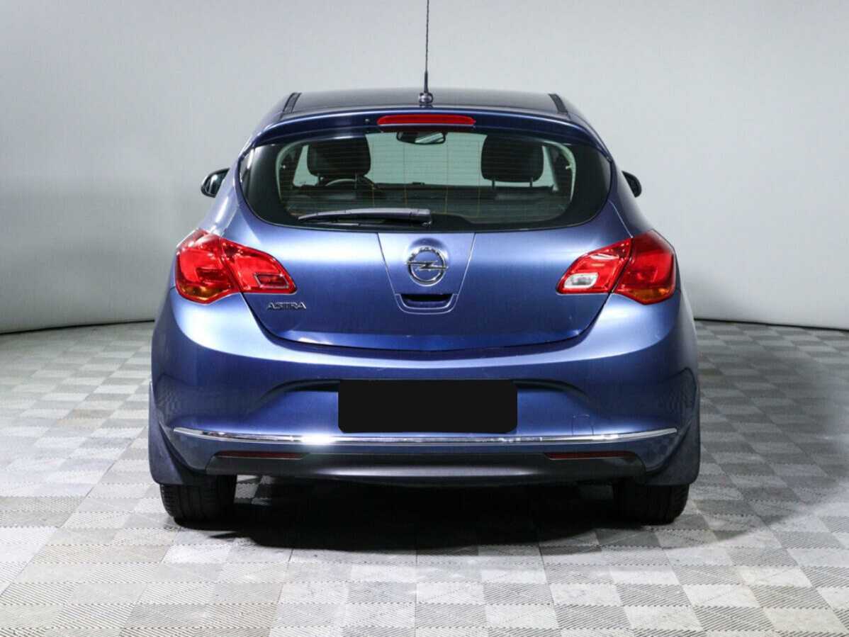Opel Astra с пробегом — 2014 год. Фото: #5