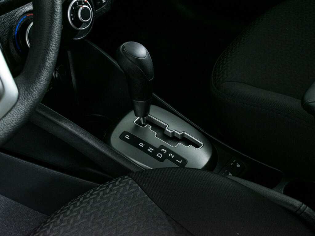 Kia Rio с пробегом — 2012 год. Фото: #12