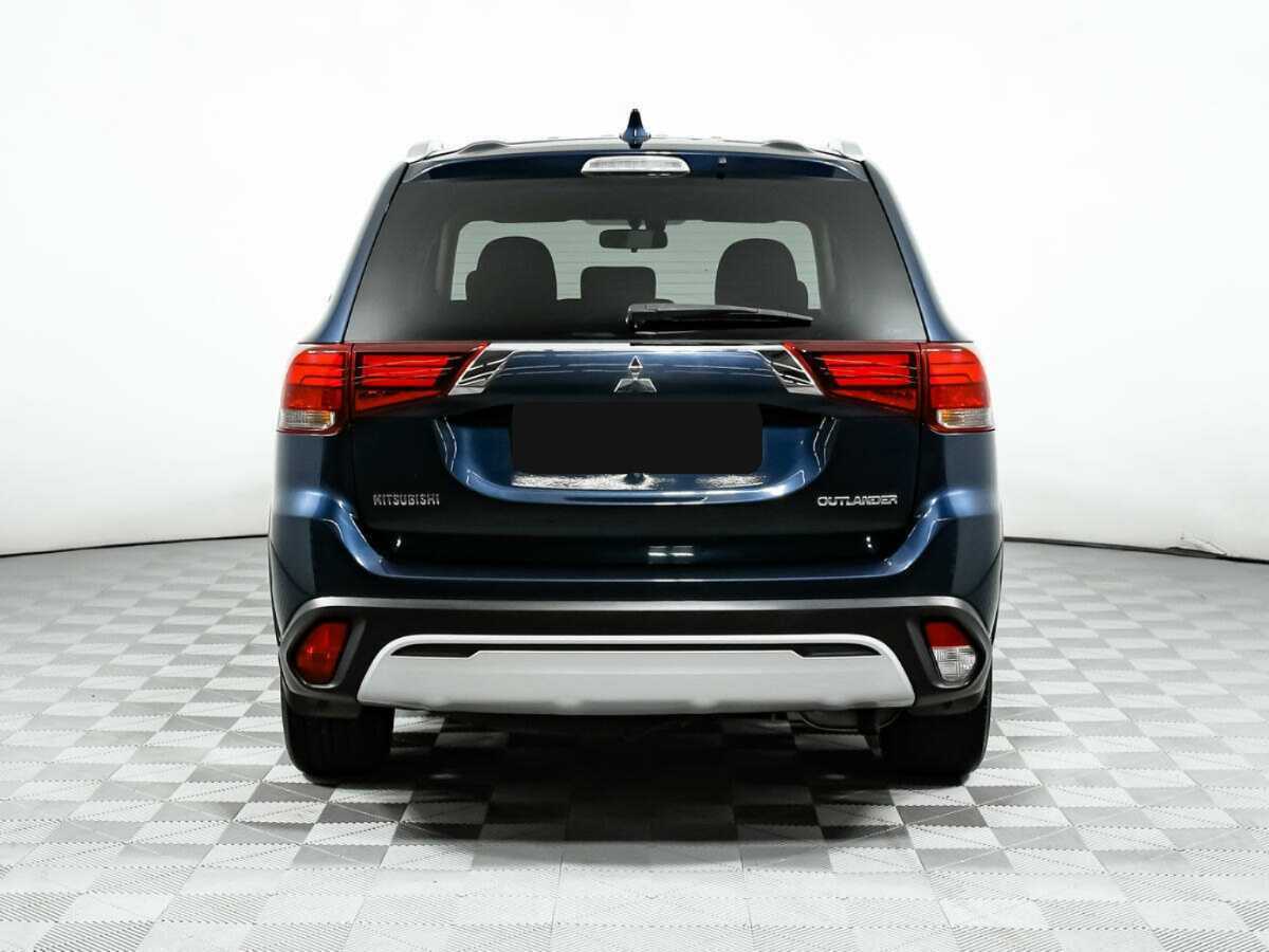 Mitsubishi Outlander с пробегом — 2018 год. Фото: #4