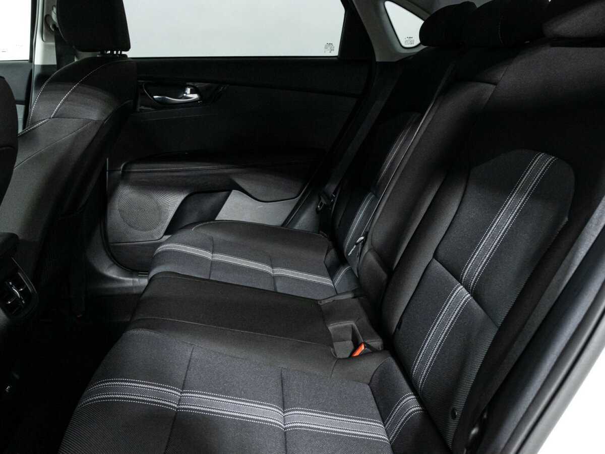 Kia Cerato с пробегом — 2022 год. Фото: #9