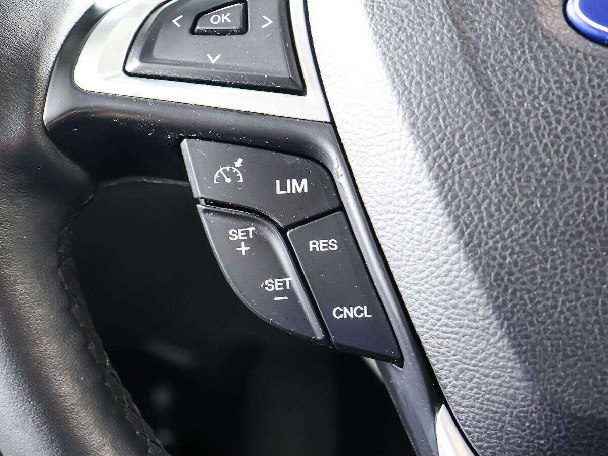 Ford Mondeo с пробегом — 2015 год. Фото: #13