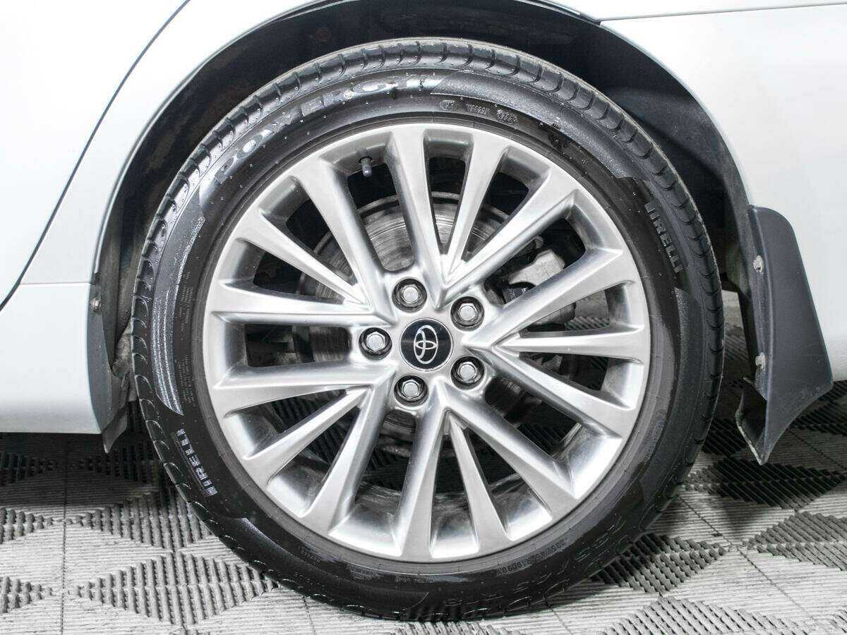 Toyota Camry с пробегом — 2015 год. Фото: #14