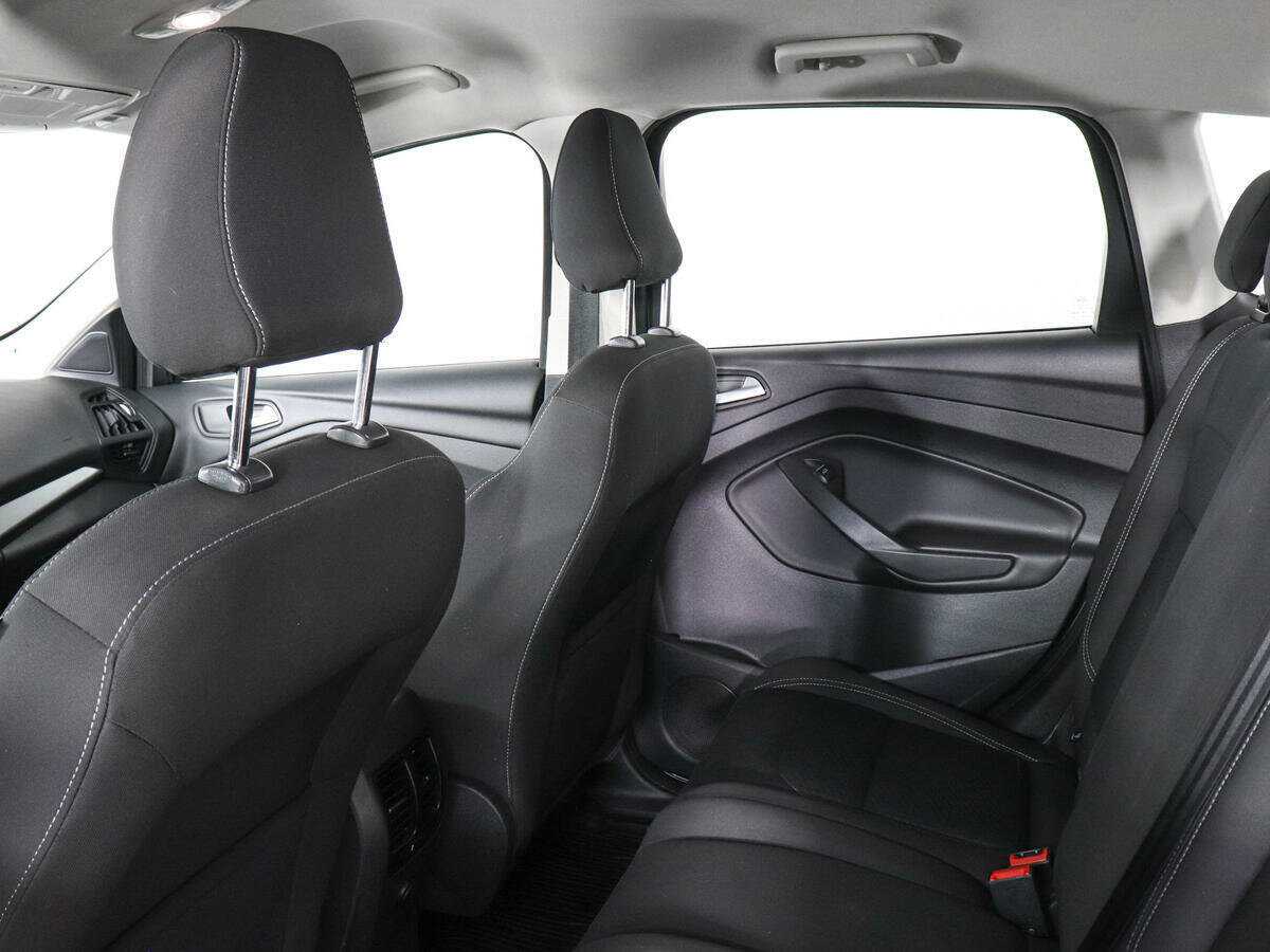 Ford Kuga с пробегом — 2017 год. Фото: #11