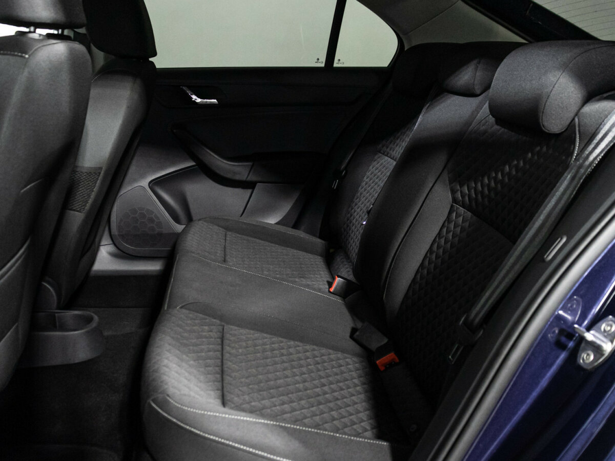 Skoda Rapid с пробегом — 2016 год. Фото: #9