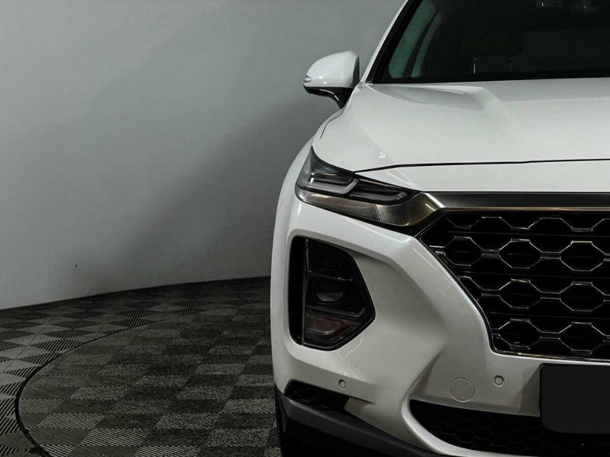 Hyundai Santa Fe с пробегом — 2018 год. Фото: #19