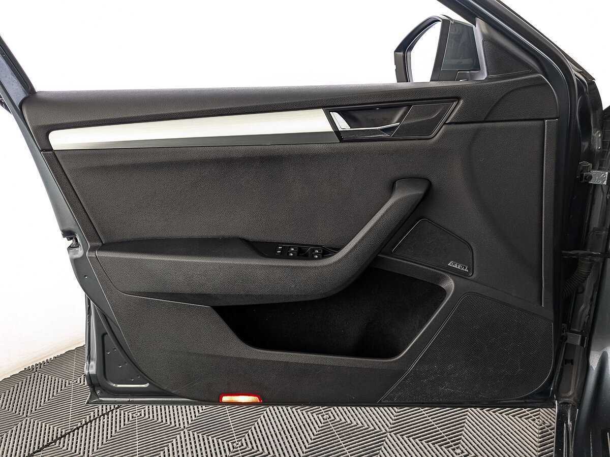 Skoda Superb с пробегом — 2018 год. Фото: #16