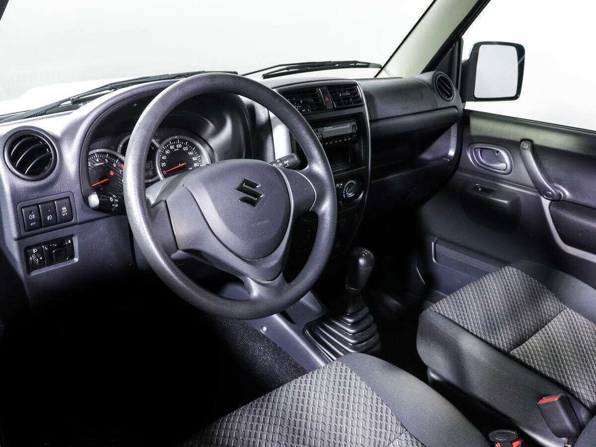 Suzuki Jimny с пробегом — 2018 год. Фото: #13