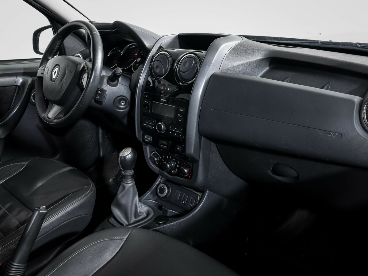 Renault Duster с пробегом — 2017 год. Фото: #6