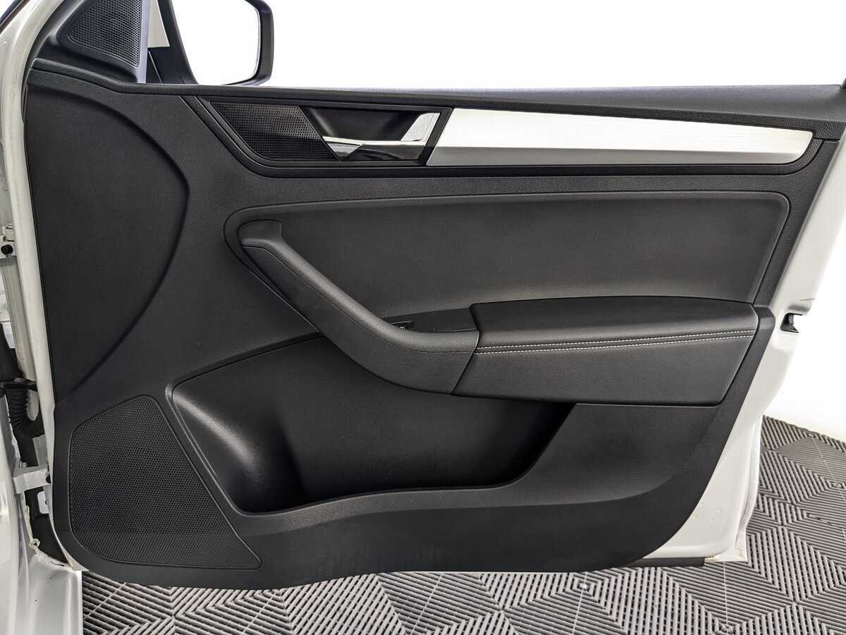 Skoda Rapid с пробегом — 2019 год. Фото: #20