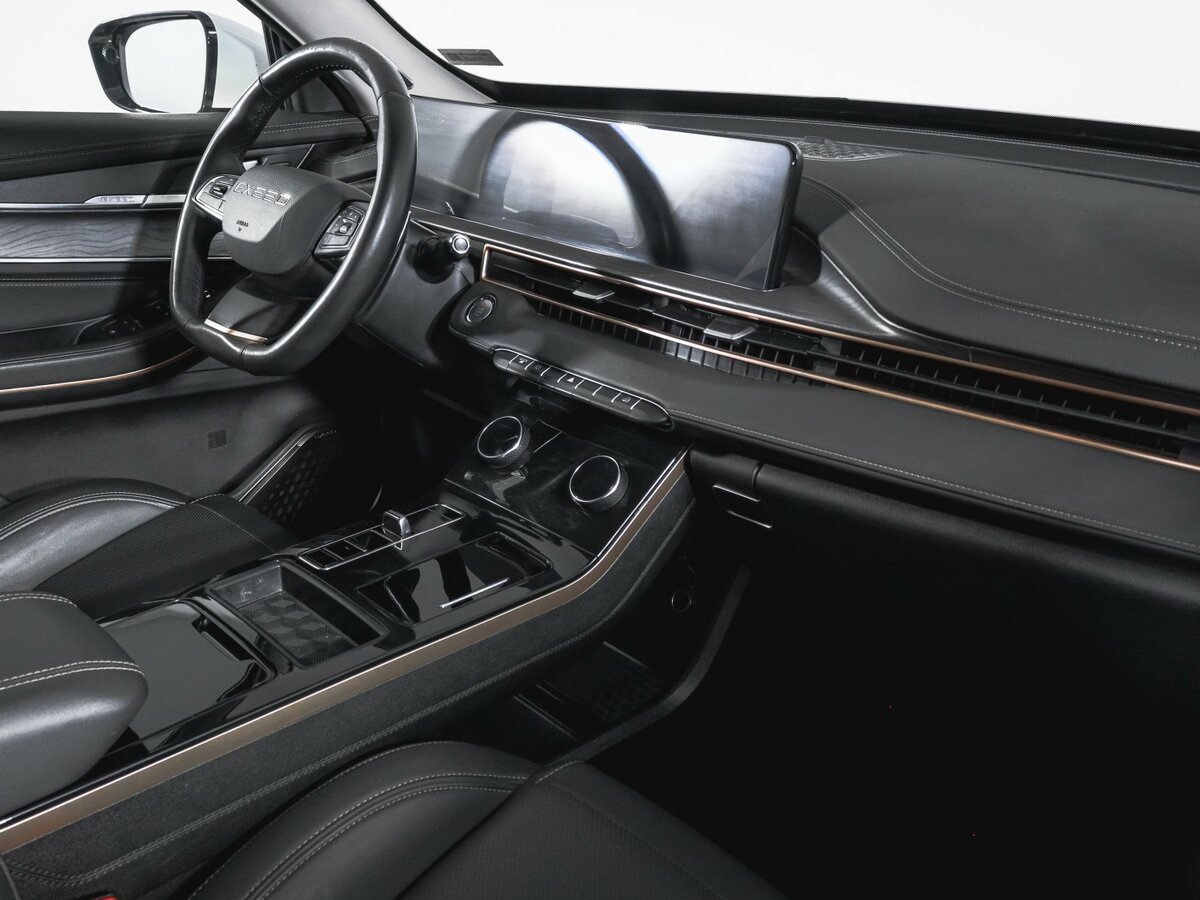 EXEED LX с пробегом — 2023 год. Фото: #8