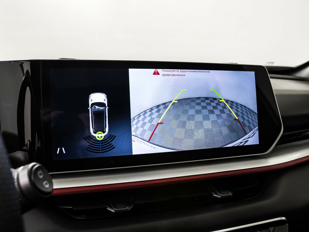 Geely Coolray с пробегом — 2023 год. Фото: #13